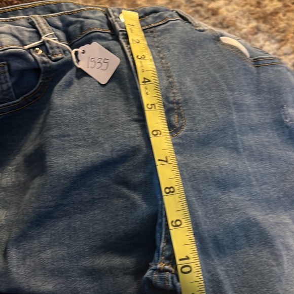 EUC Denim jeans (no brand name). Size Large. - Picture 13 of 14